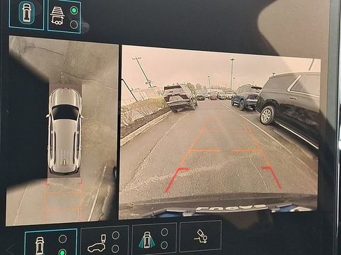 Used 2025 GMC Acadia Elevation image 25