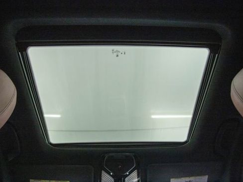 Used 2023 BMW 330i Sedan w/ M Sport Package image 55