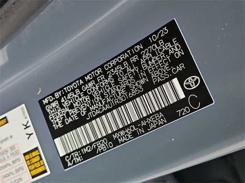 Used 2024 Toyota Prius LE image 32