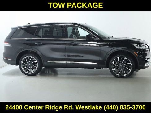 Certified 2023 Lincoln Aviator Reserve w/ Equipment Group 201A image 11