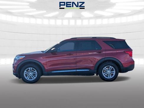 Used 2020 Ford Explorer XLT w/ Equipment Group 202A image 4