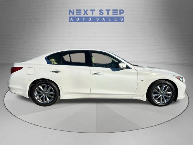 Used 2015 INFINITI Q50 Premium w/ Navigation Package AWD/4WD image 9