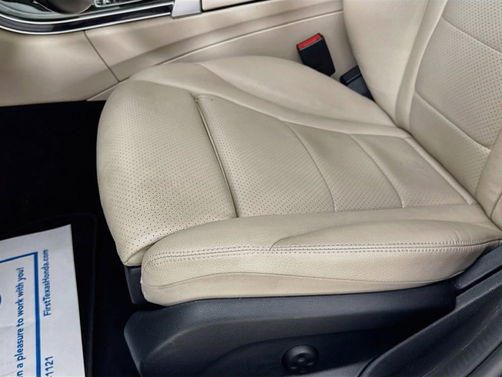 Used 2016 Mercedes-Benz C 300 Sedan image 22