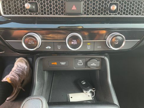 Used 2024 Honda Civic LX image 11