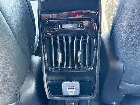 Used 2024 Jeep Compass Limited image 24