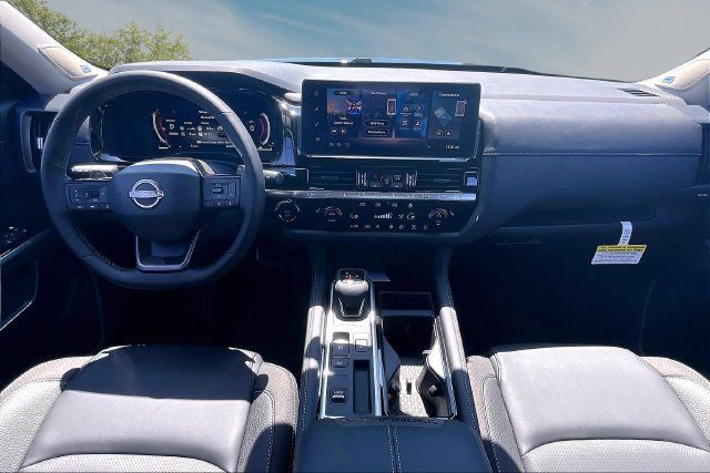New 2026 Nissan Pathfinder SL w/ SL Premium Package (P04) FWD image 5