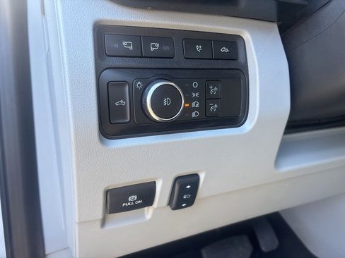 Used 2024 Ford F350 Limited image 13