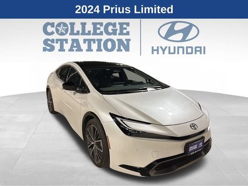 Used 2024 Toyota Prius Limited image 1