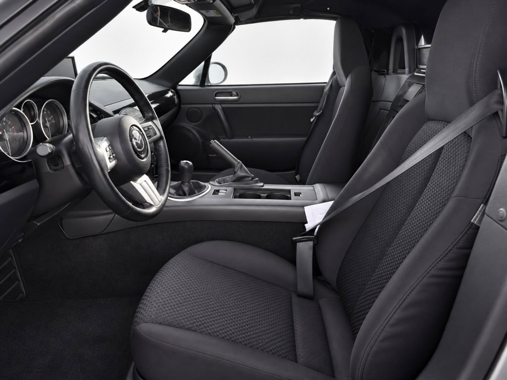 Used 2007 MAZDA MX-5 Miata Touring w/ Suspension Pkg RWD image 12