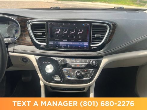 Used 2023 Chrysler Pacifica Limited w/ Uconnect Theater Family Group AWD/4WD image 20
