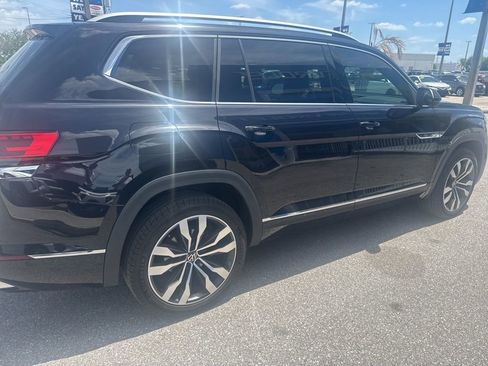 Used 2021 Volkswagen Atlas SEL Premium image 6