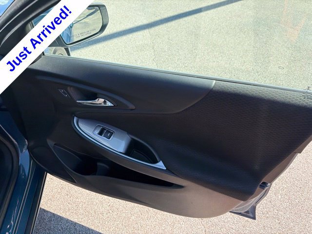 Used 2025 Chevrolet Malibu LT FWD image 18