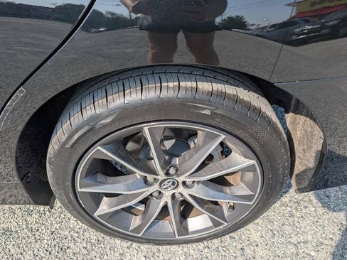 Used 2015 Toyota Camry XSE FWD image 10