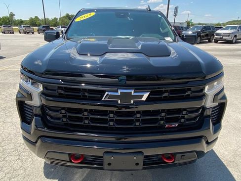 Used 2025 Chevrolet Silverado 1500 LT Trail Boss AWD/4WD image 9