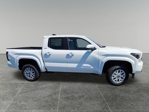 New 2026 Toyota Tacoma SR5 AWD/4WD image 8