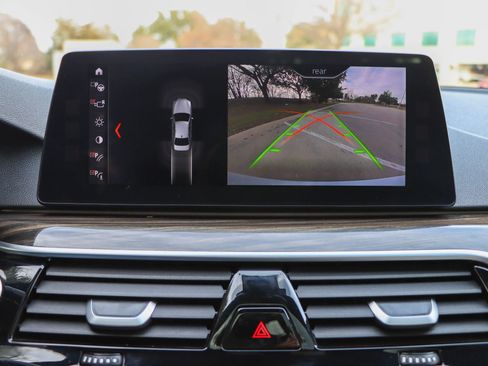 Used 2017 BMW 540i xDrive image 39