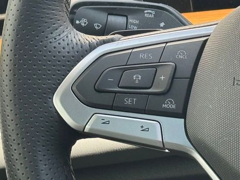 Used 2026 Volkswagen Tiguan SEL R-Line image 19