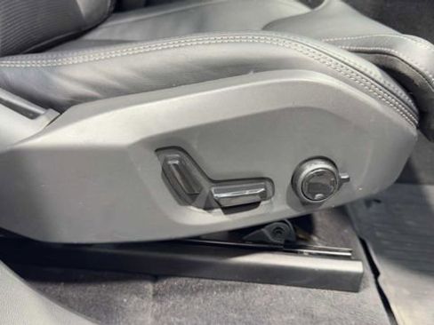 Used 2019 Volvo XC60 T5 Inscription w/ Protection Package AWD/4WD image 14