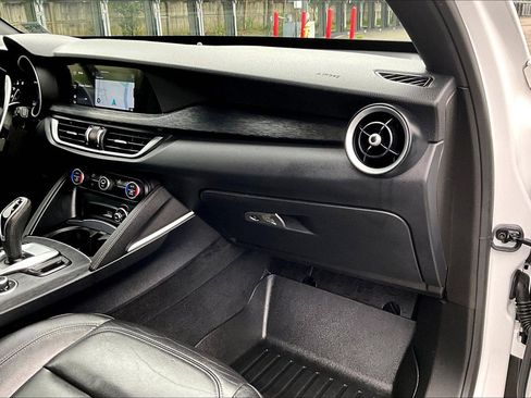 Used 2022 Alfa Romeo Stelvio Sprint AWD/4WD image 15
