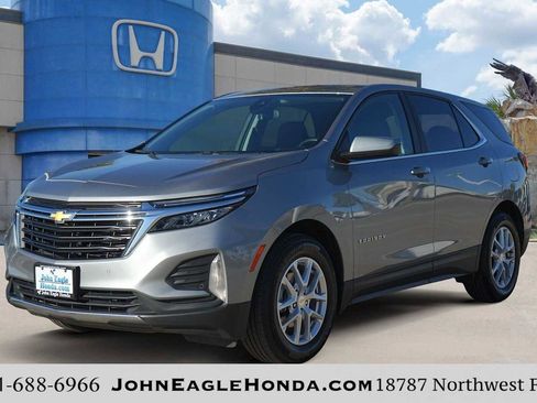 Used 2024 Chevrolet Equinox LT image 1