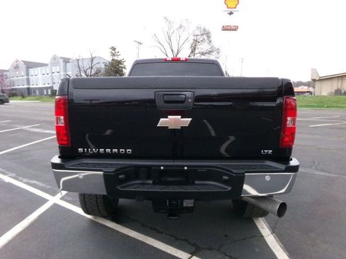 Used 2011 Chevrolet Silverado 2500 LTZ w/ LTZ Plus Package image 7