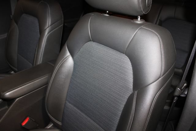 Used 2025 Buick Envista Preferred w/ Convenience II Package FWD image 9