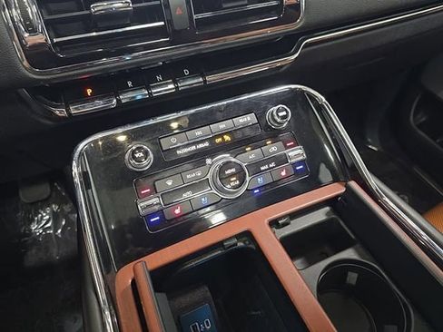 Used 2020 Lincoln Navigator L Reserve w/ Luxury Package AWD/4WD image 24
