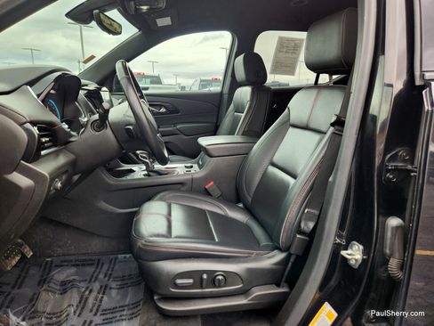 Used 2022 Chevrolet Traverse RS image 28