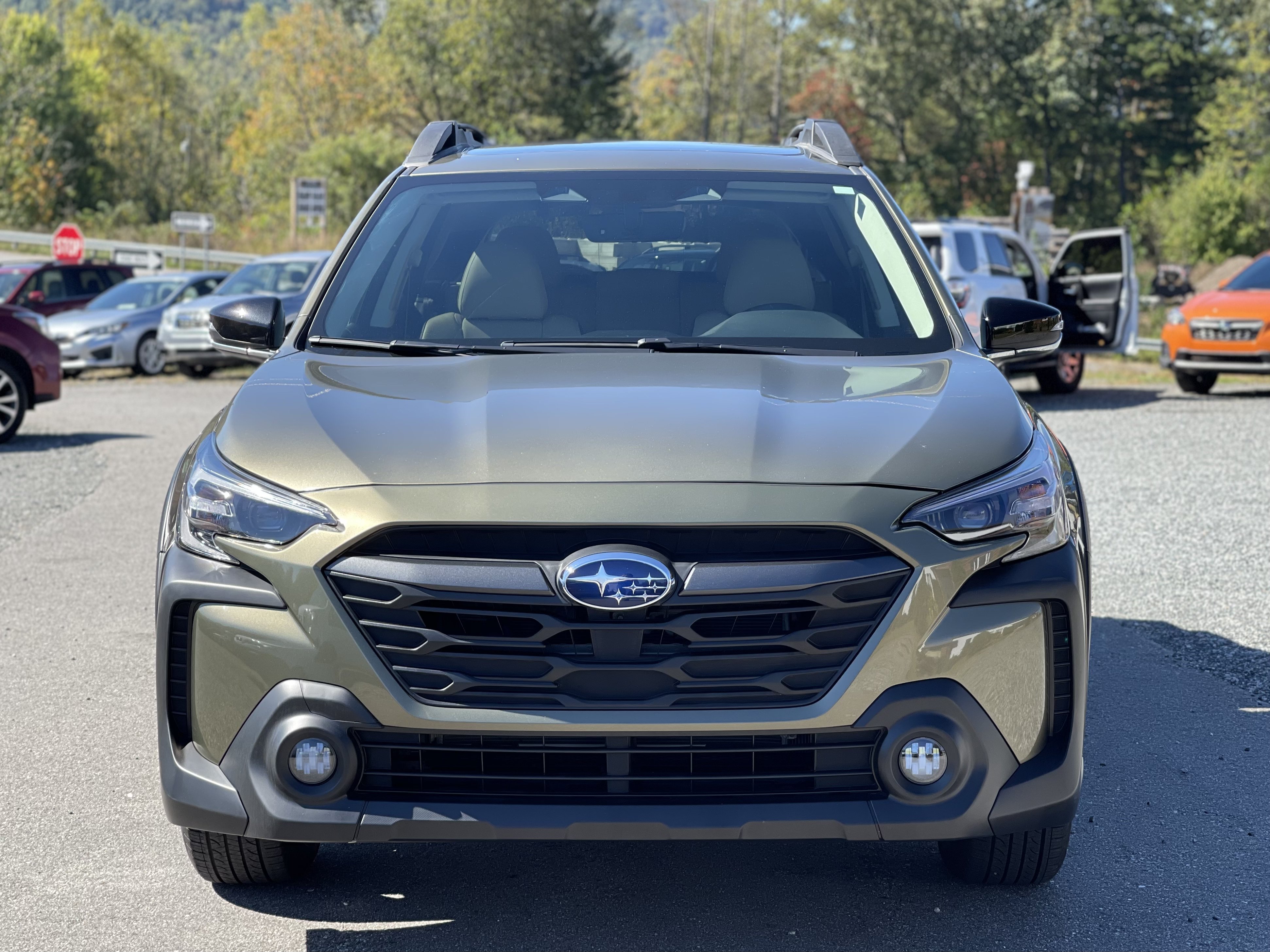 Used 2025 Subaru Outback Limited AWD/4WD image 8