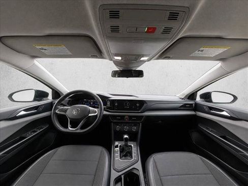 Used 2022 Volkswagen Taos SE w/ IQ.Drive SE Package FWD image 16