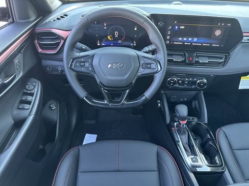 New 2025 Chevrolet TrailBlazer RS w/ Convenience Package image 18