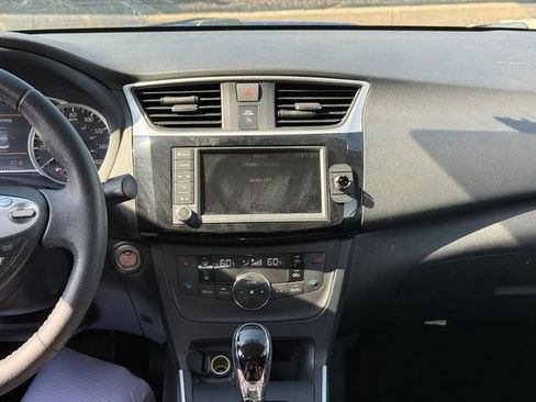 Used 2019 Nissan Sentra SV FWD image 14