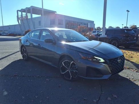 New 2025 Nissan Altima 2.5 SR w/ SR Premium Package image 1