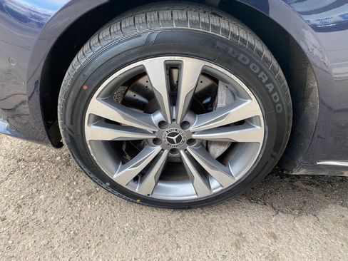 Used 2020 Mercedes-Benz S 560 4MATIC Sedan w/ Premium Package image 31