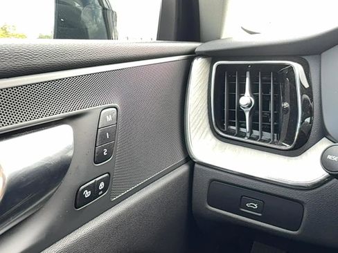 Used 2025 Volvo XC60 B5 Plus w/ Climate Package image 19