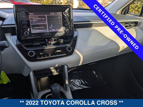 Used 2022 Toyota Corolla Cross L image 26