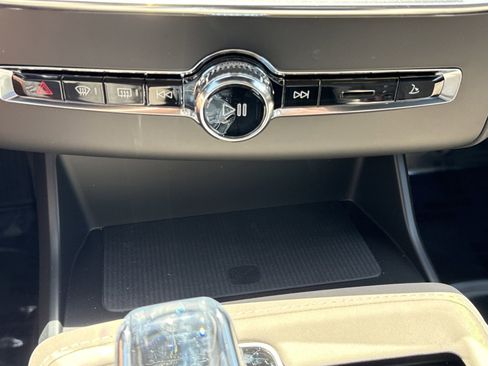 New 2026 Volvo XC90 T8 Ultra w/ Protection Package Premier image 30