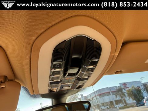 Used 2012 Porsche Cayenne AWD/4WD image 33