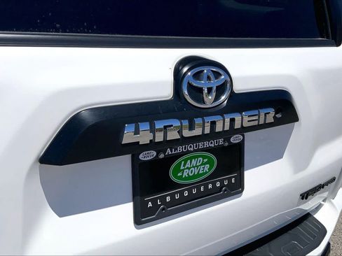 Used 2019 Toyota 4Runner SR5 AWD/4WD image 30