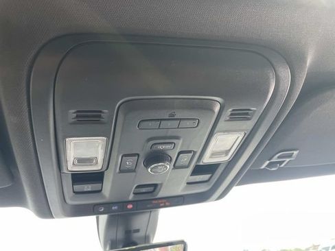 Used 2021 Chevrolet Suburban Premier AWD/4WD image 32