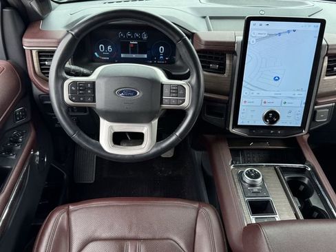 Used 2022 Ford Expedition Limited RWD image 11