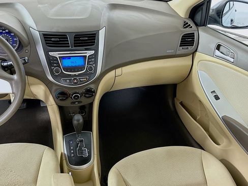 Used 2012 Hyundai Accent GLS FWD image 20