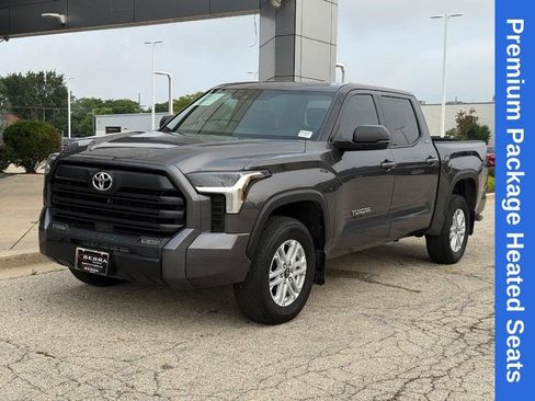 Used 2025 Toyota Tundra SR5 w/ SR5 Premium Package AWD/4WD image 7