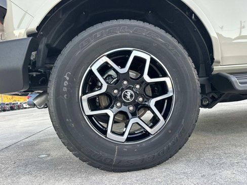 New 2025 Ford Bronco Outer Banks image 17