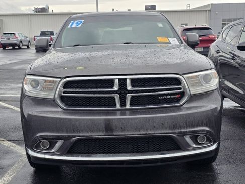 Used 2019 Dodge Durango SXT image 2