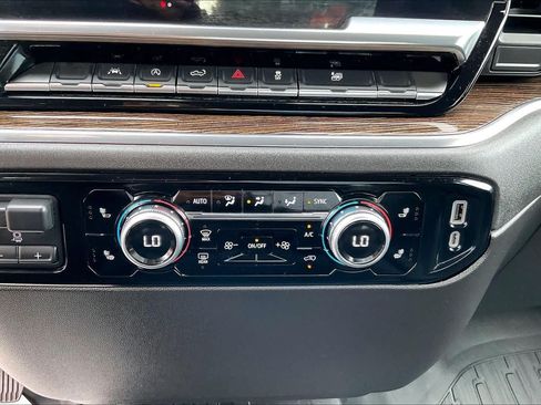 Used 2023 GMC Sierra 1500 Elevation AWD/4WD image 30