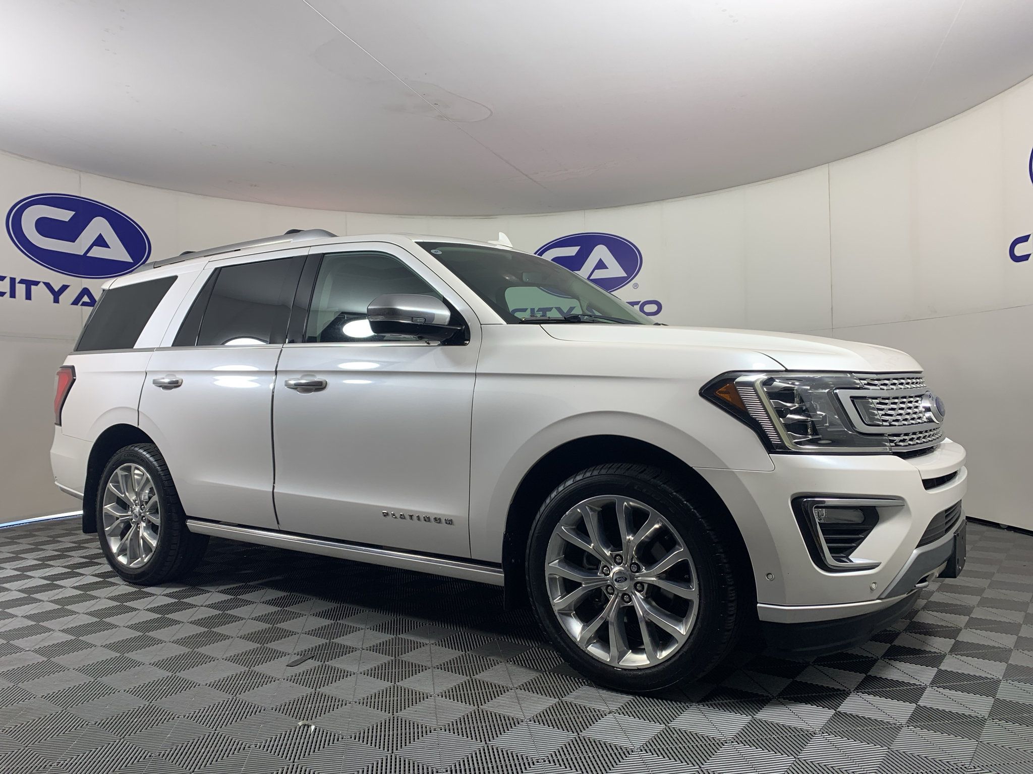 Used 2019 Ford Expedition Platinum AWD/4WD image 1