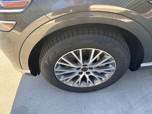 New 2026 Genesis GV80 2.5T RWD image 9