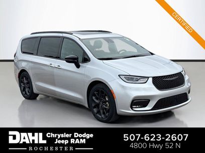 Certified 2026 Chrysler Pacifica Limited w/ S Appearance Package