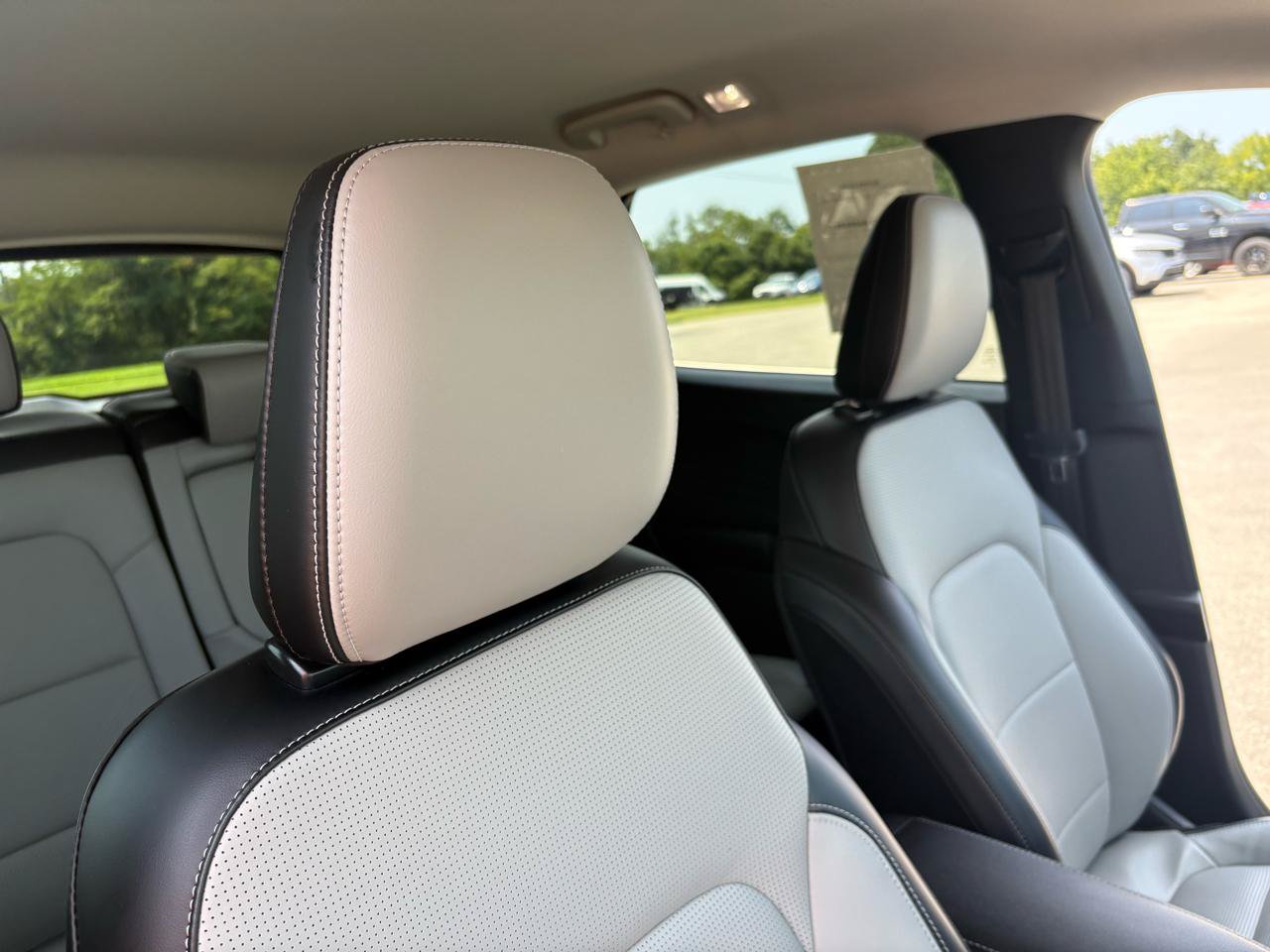 Used 2024 Ford Escape Platinum AWD/4WD image 41
